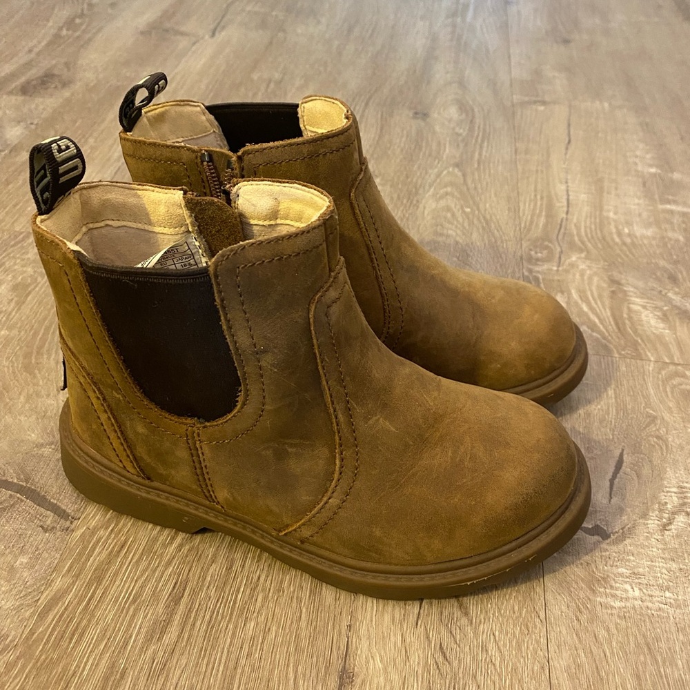 Boys Ugg boots